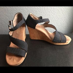 TOMS Black wedge sandals heels 6.5 W